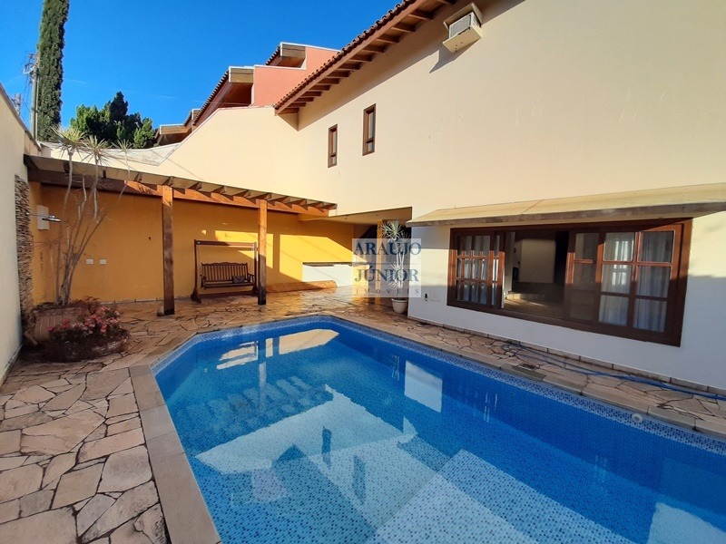 Casa, 3 quartos, 346 m² - Foto 1