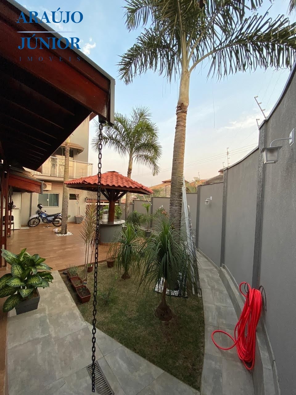 Casa, 3 quartos, 172 m² - Foto 1