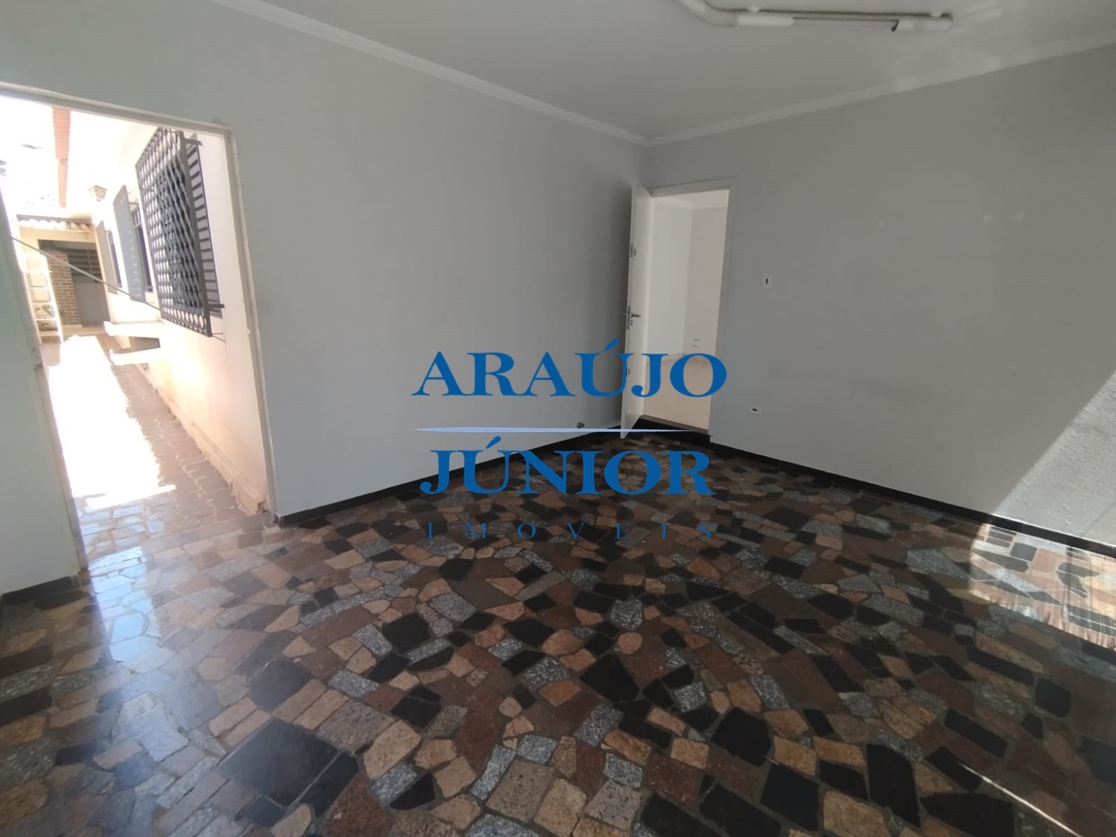 Casa, 4 quartos, 196 m² - Foto 2