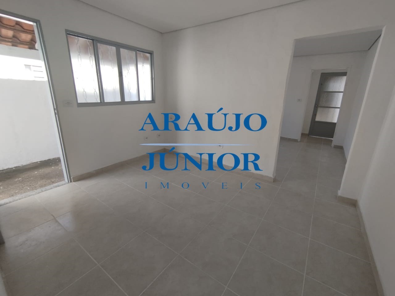 Casa, 1 quarto, 48 m² - Foto 1