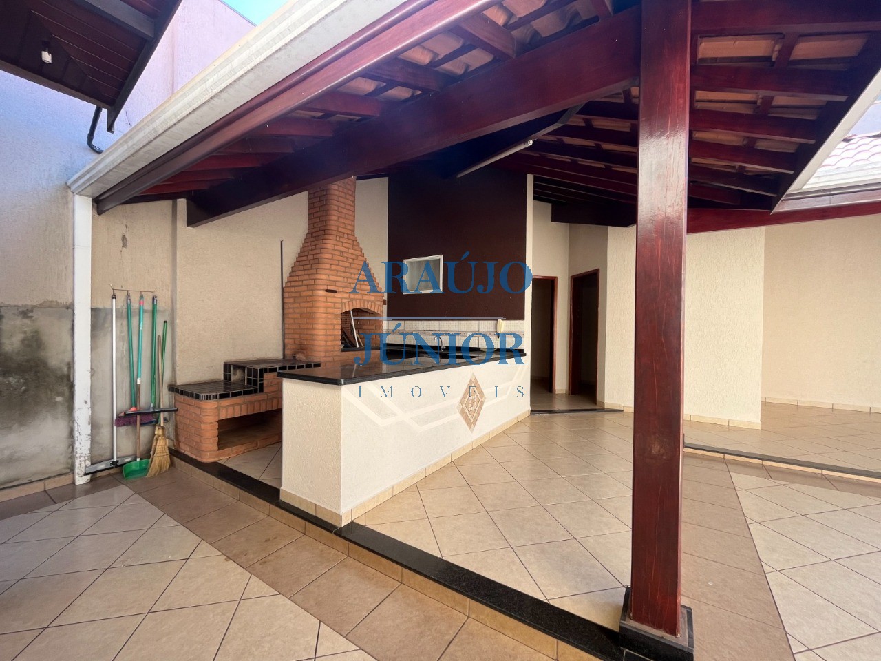 Casa, 3 quartos, 166 m² - Foto 1