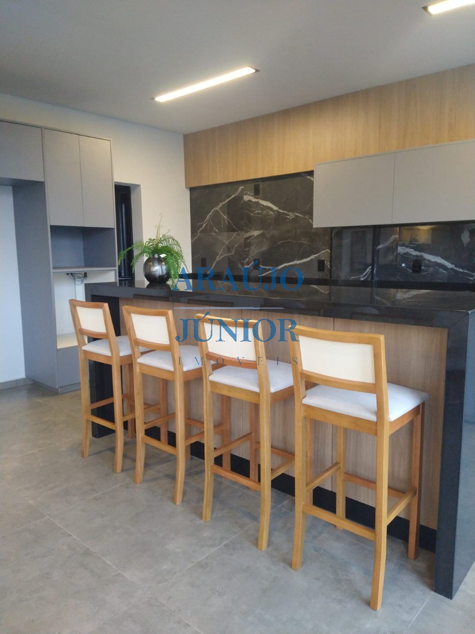 Casa, 3 quartos, 290 m² - Foto 2