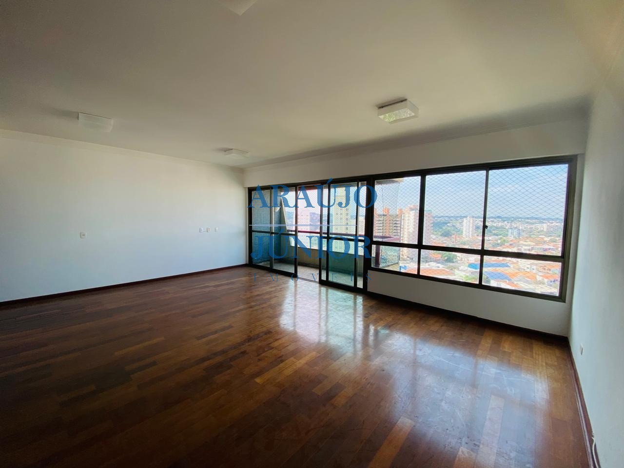 Apartamento, 3 quartos, 154 m² - Foto 2