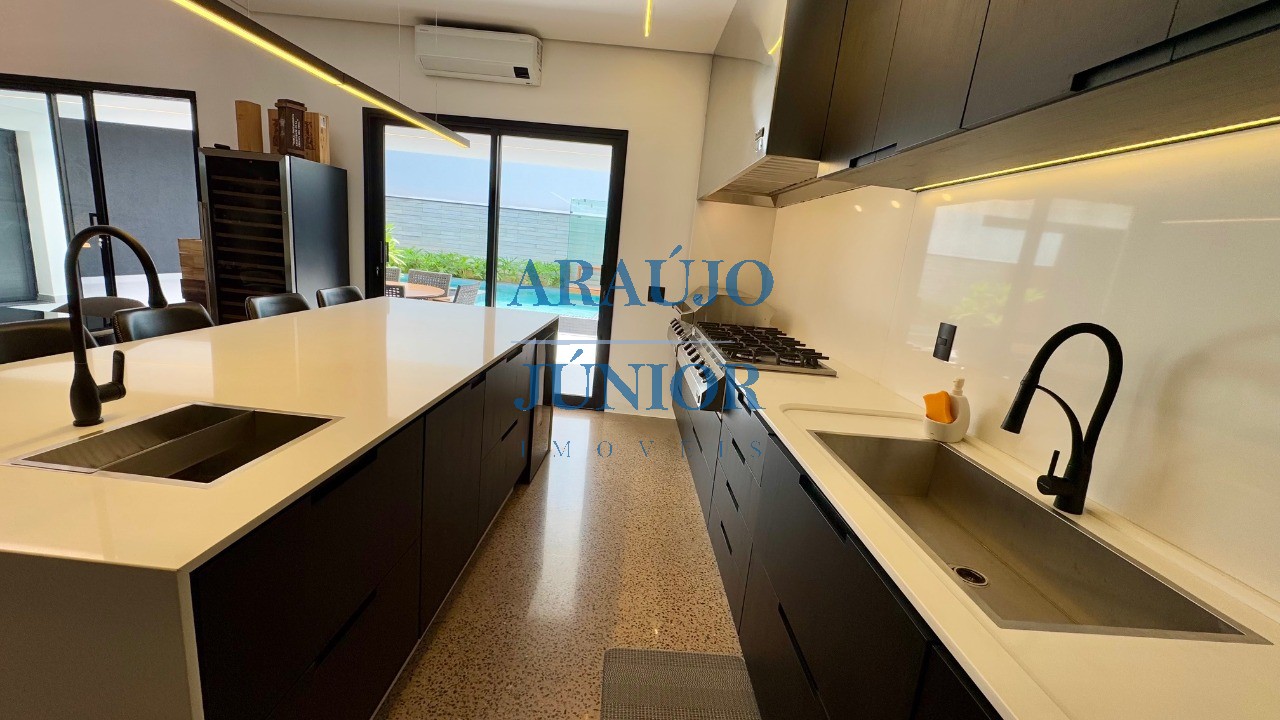 Casa, 3 quartos, 270 m² - Foto 11