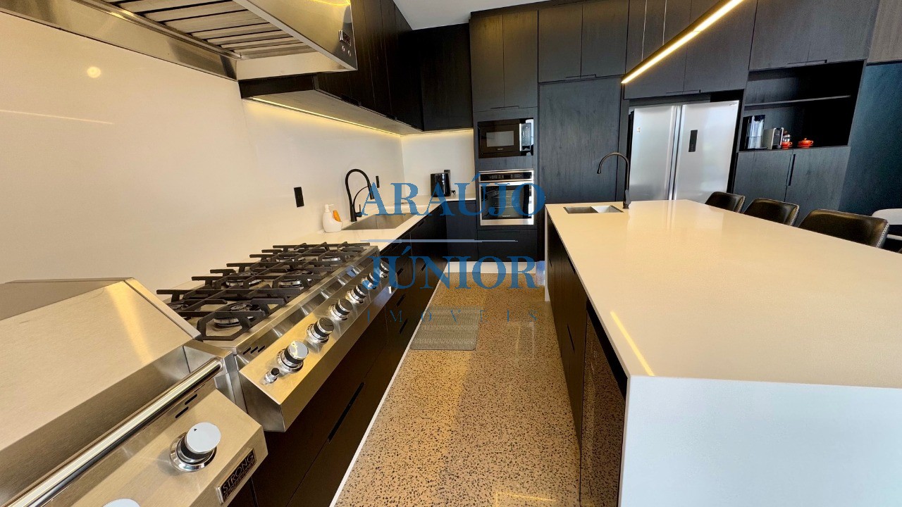 Casa, 3 quartos, 270 m² - Foto 10