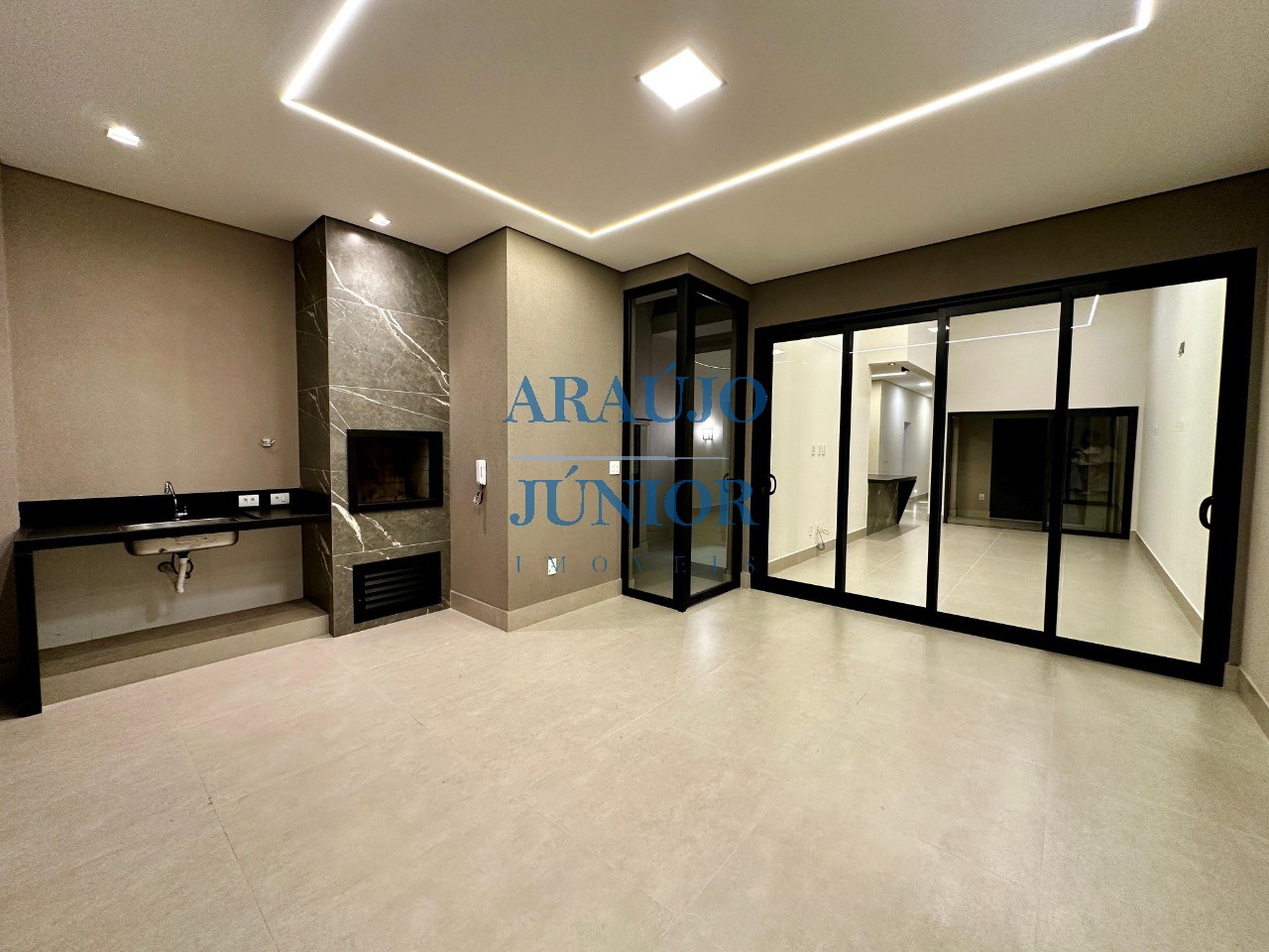 Casa, 3 quartos, 115 m² - Foto 1