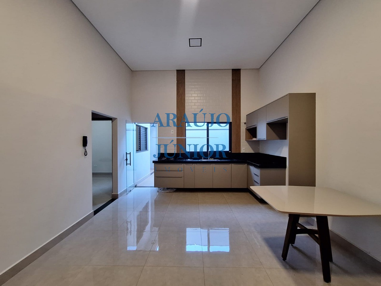 Casa, 2 quartos, 90 m² - Foto 1