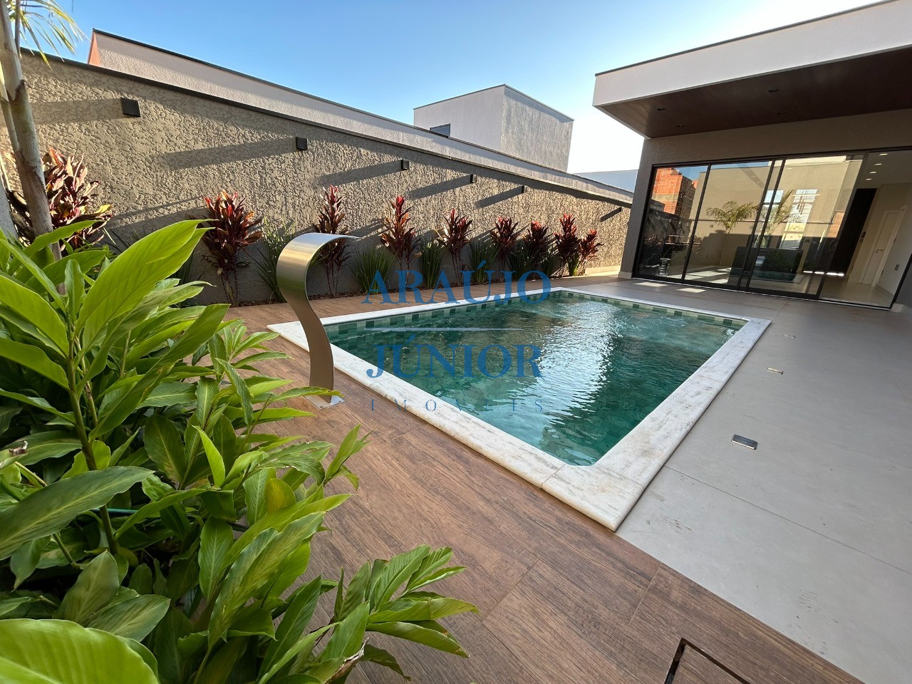 Casa, 3 quartos, 201 m² - Foto 2
