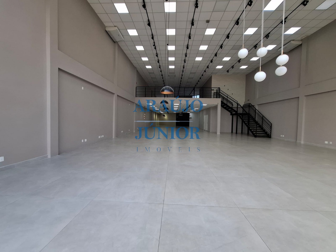 Loja-Salão, 679 m² - Foto 2
