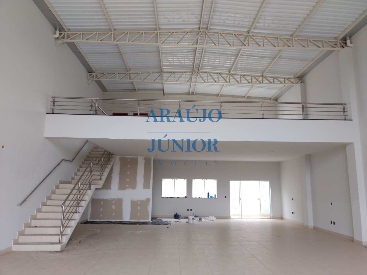Loja-Salão, 330 m² - Foto 1