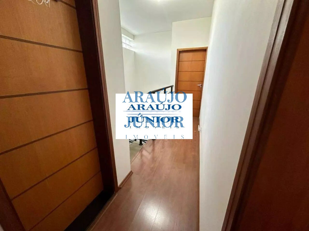 Casa, 3 quartos, 192 m² - Foto 2