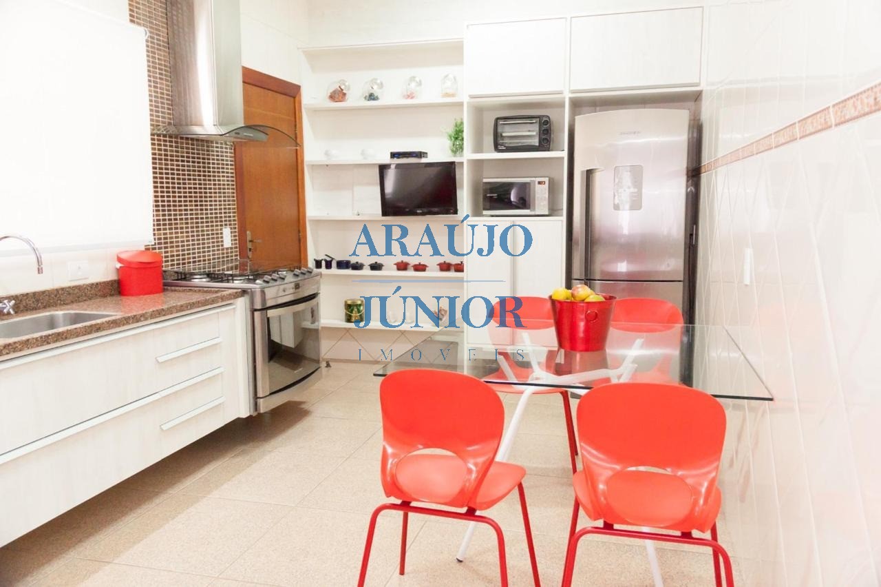 Casa, 3 quartos, 266 m² - Foto 12
