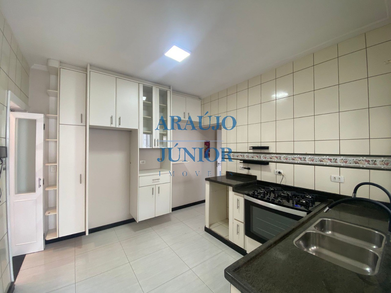Casa, 3 quartos, 219 m² - Foto 25