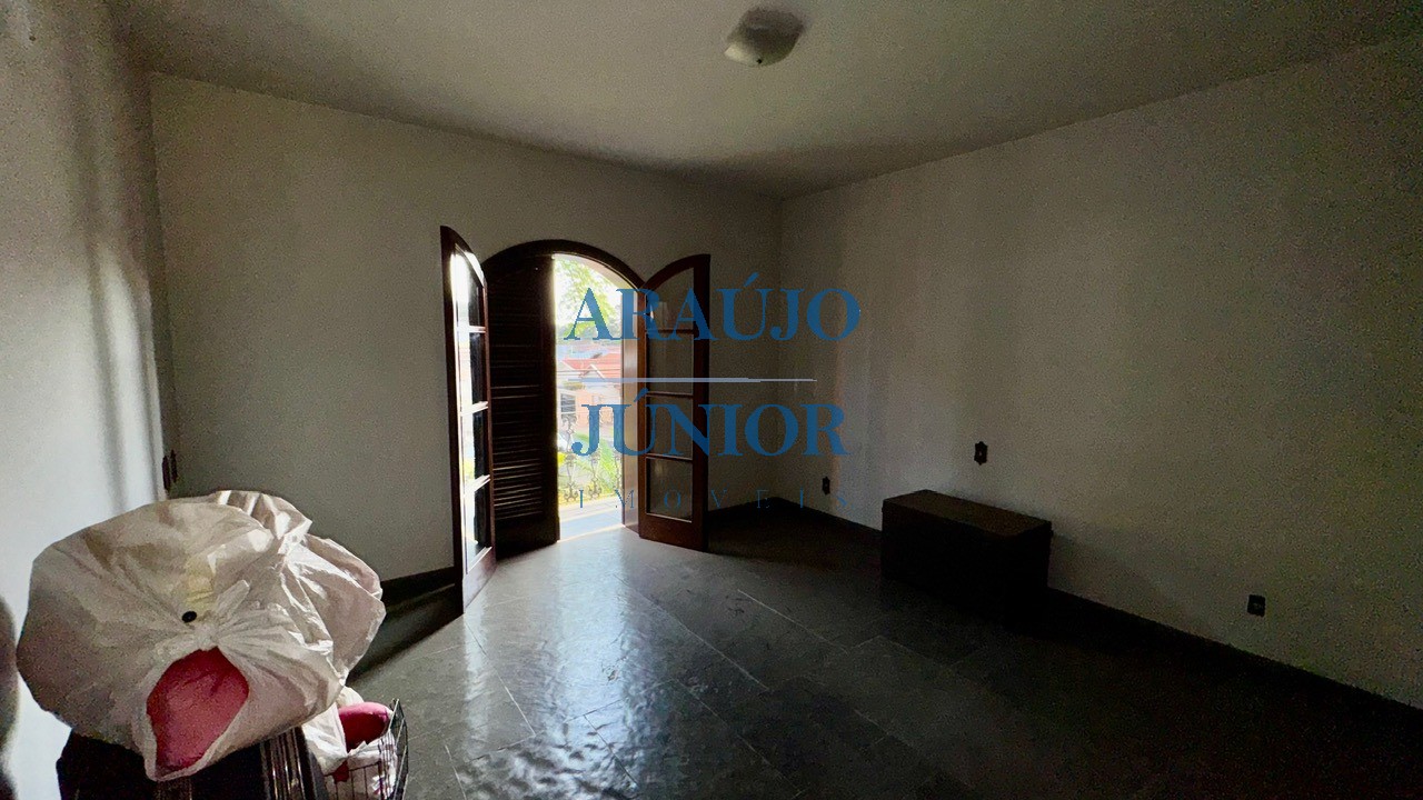 Casa, 3 quartos, 241 m² - Foto 4