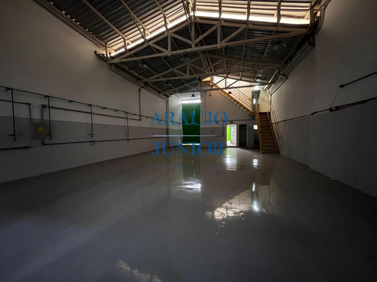 Depósito-Galpão, 220 m² - Foto 2