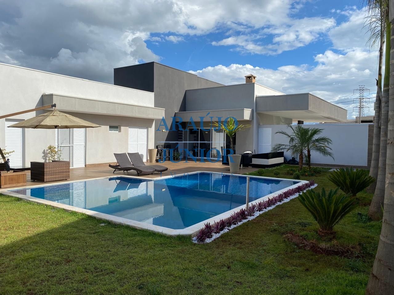 Casa, 3 quartos, 481 m² - Foto 1