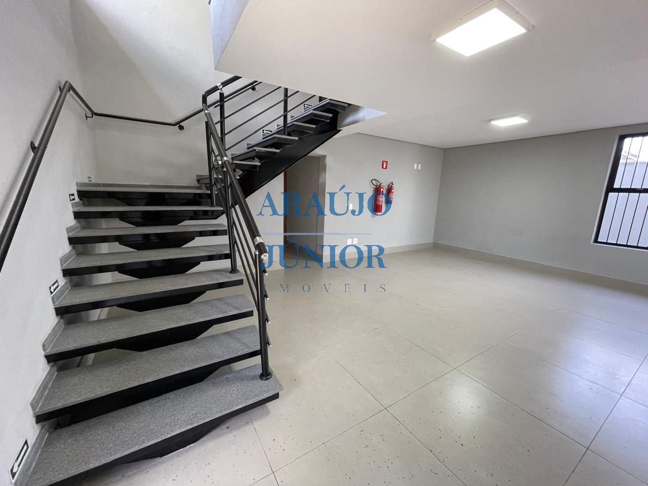 Prédio Inteiro, 390 m² - Foto 1