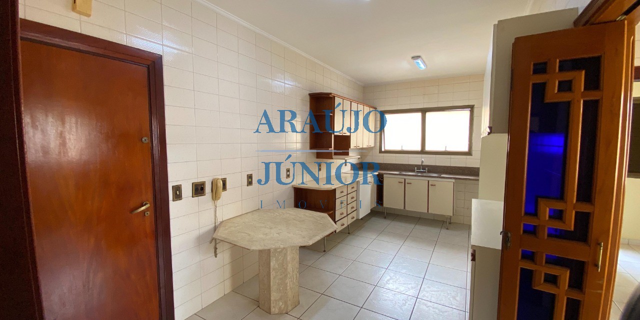 Apartamento, 3 quartos, 178 m² - Foto 1