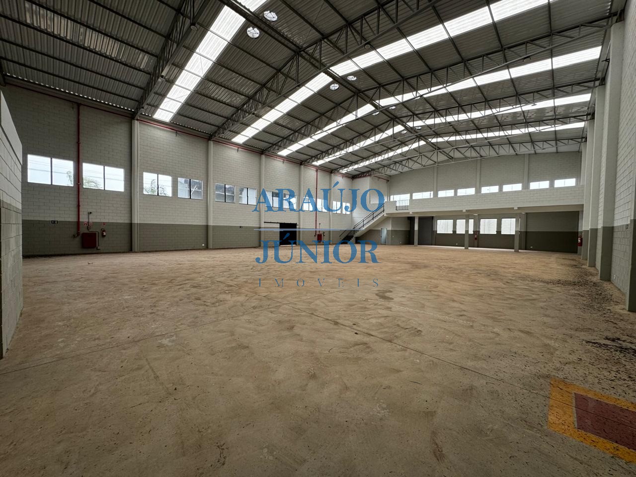 Depósito-Galpão, 1079 m² - Foto 2