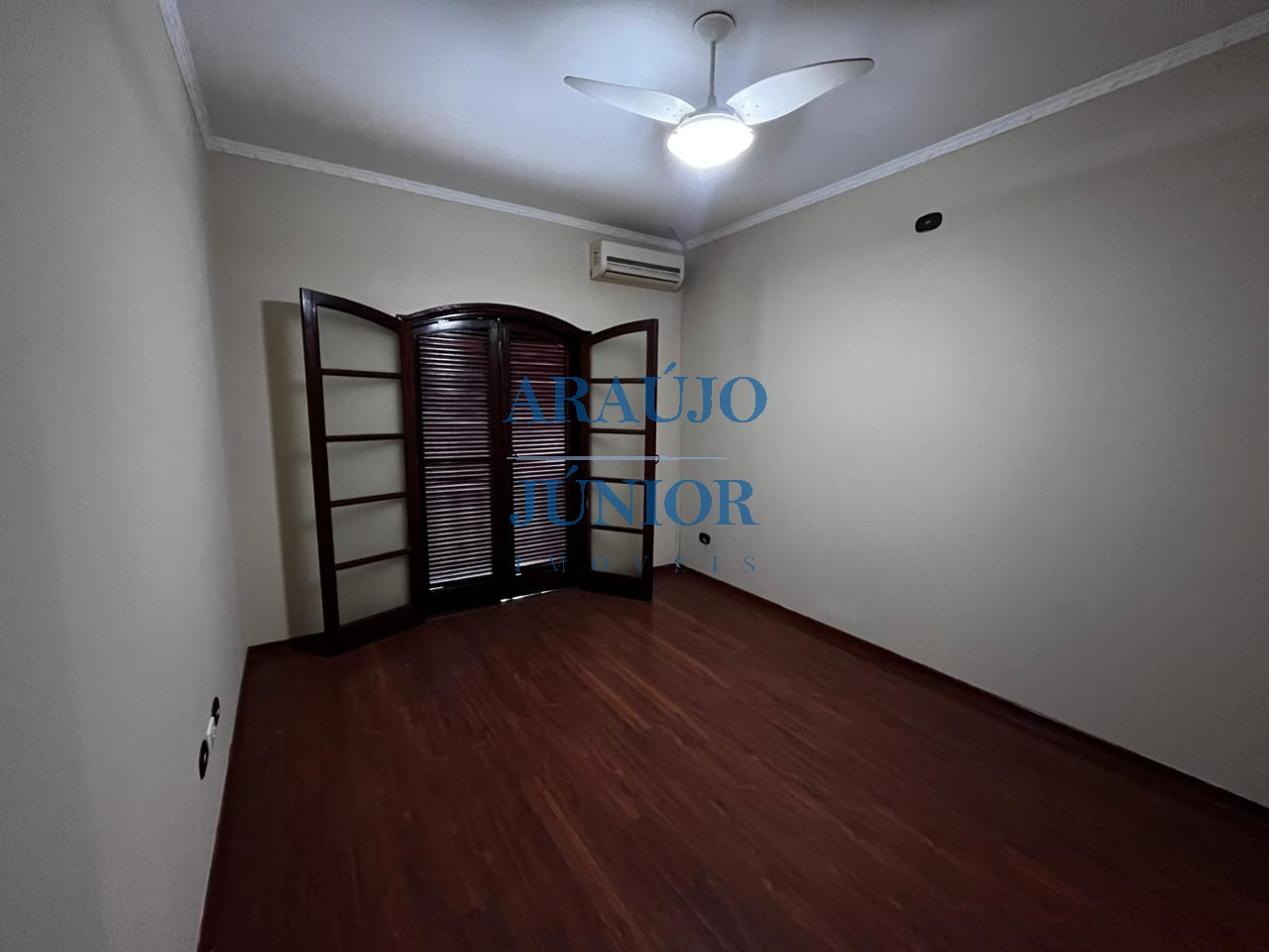Casa, 4 quartos, 335 m² - Foto 59
