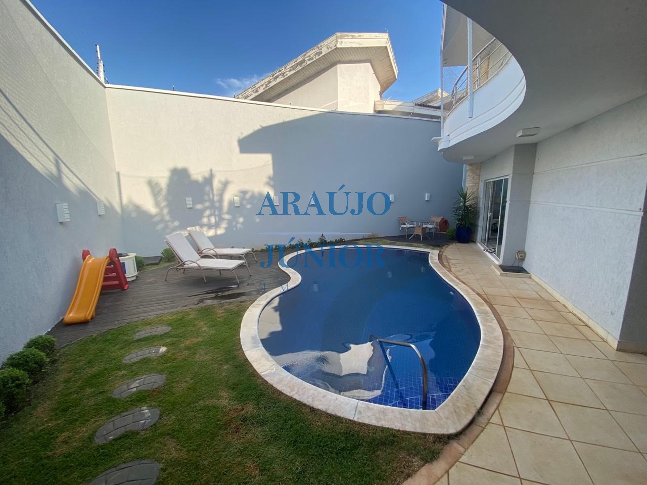 Casa, 3 quartos, 350 m² - Foto 46