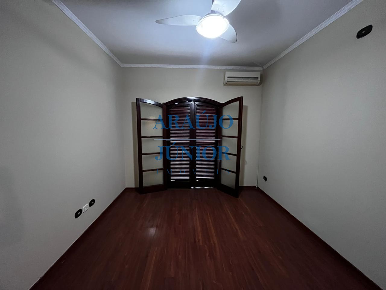 Casa, 4 quartos, 335 m² - Foto 60
