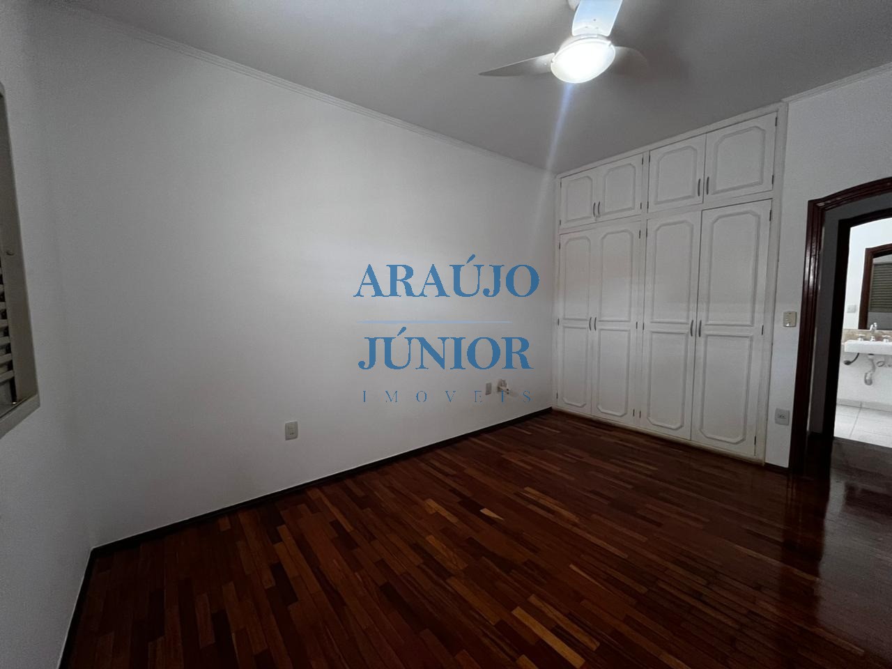 Casa, 4 quartos, 245 m² - Foto 29