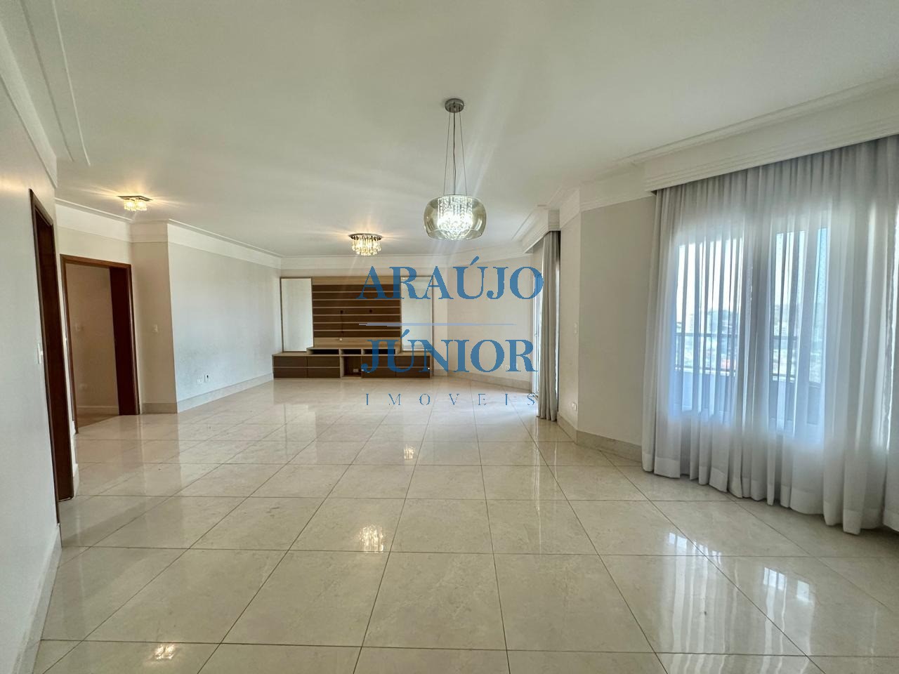Apartamento, 3 quartos, 156 m² - Foto 2