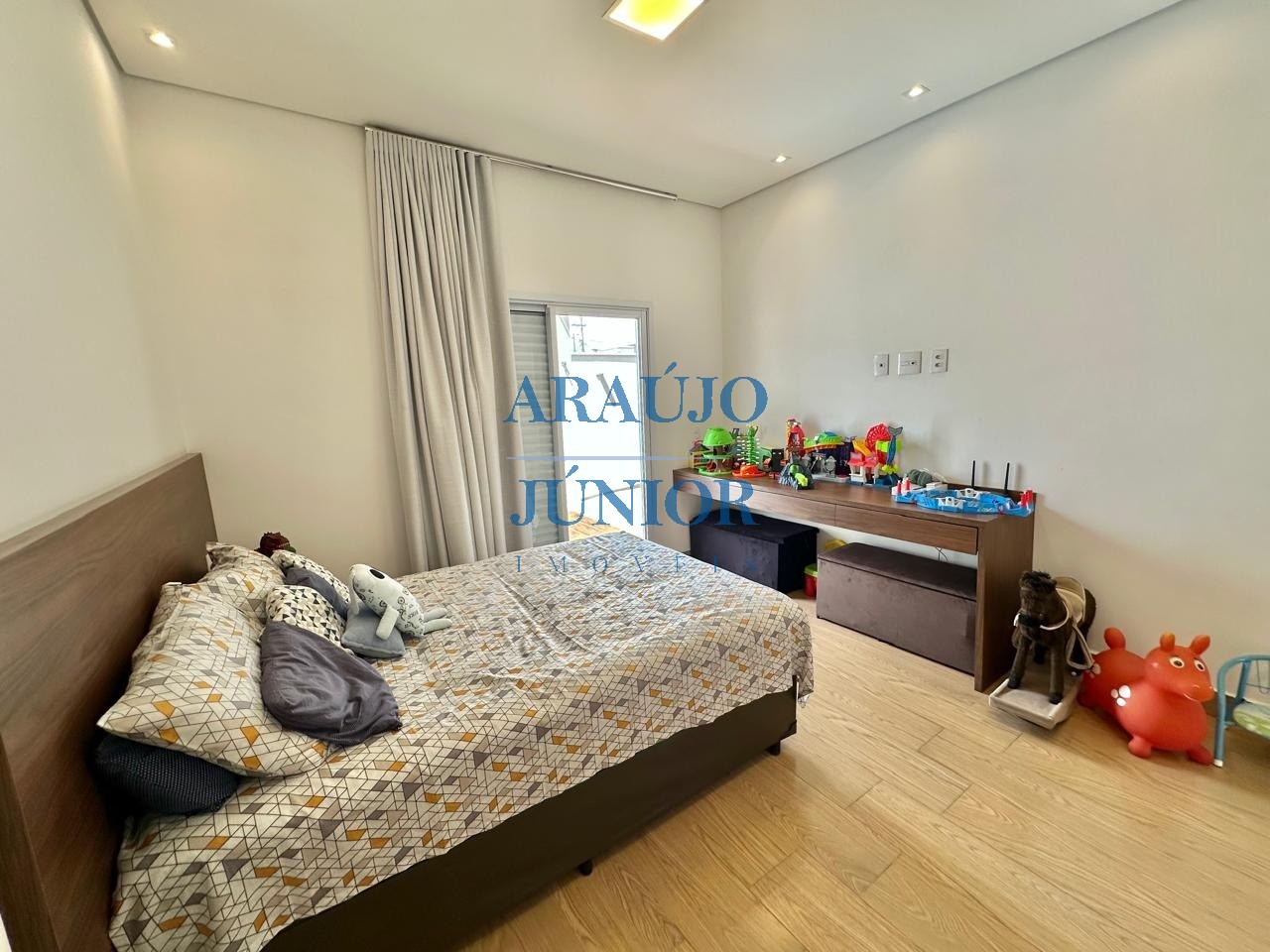 Casa, 3 quartos, 210 m² - Foto 15