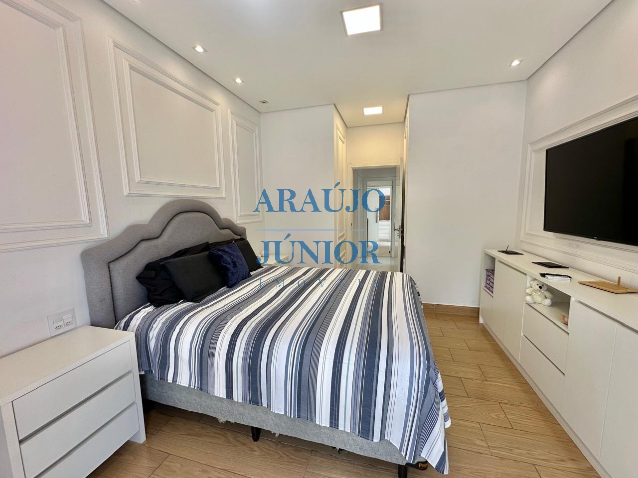 Casa, 3 quartos, 210 m² - Foto 9