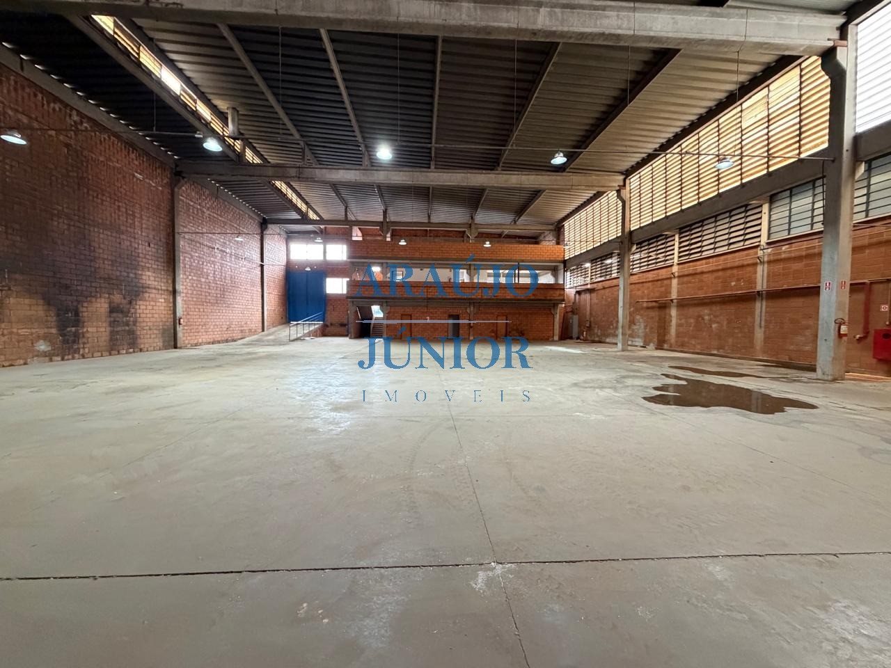 Depósito-Galpão, 1157 m² - Foto 2