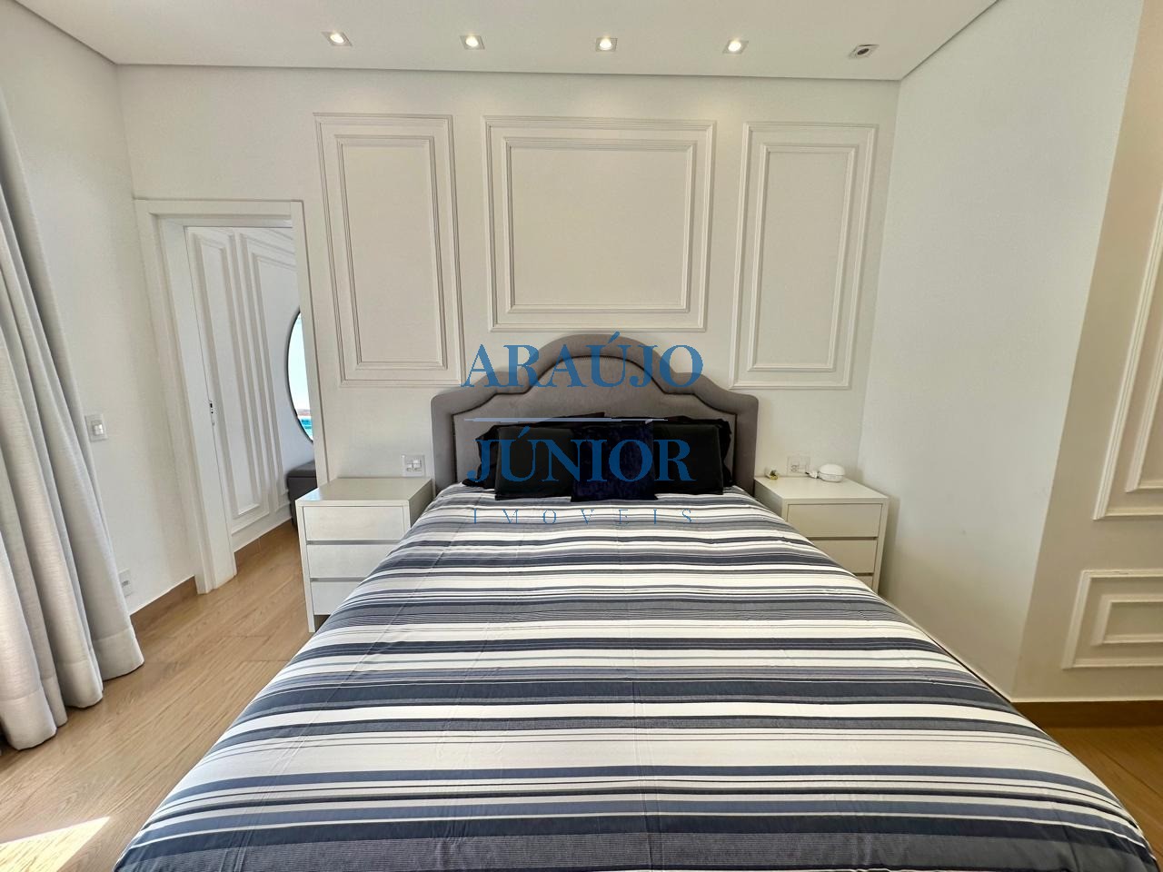 Casa, 3 quartos, 210 m² - Foto 2