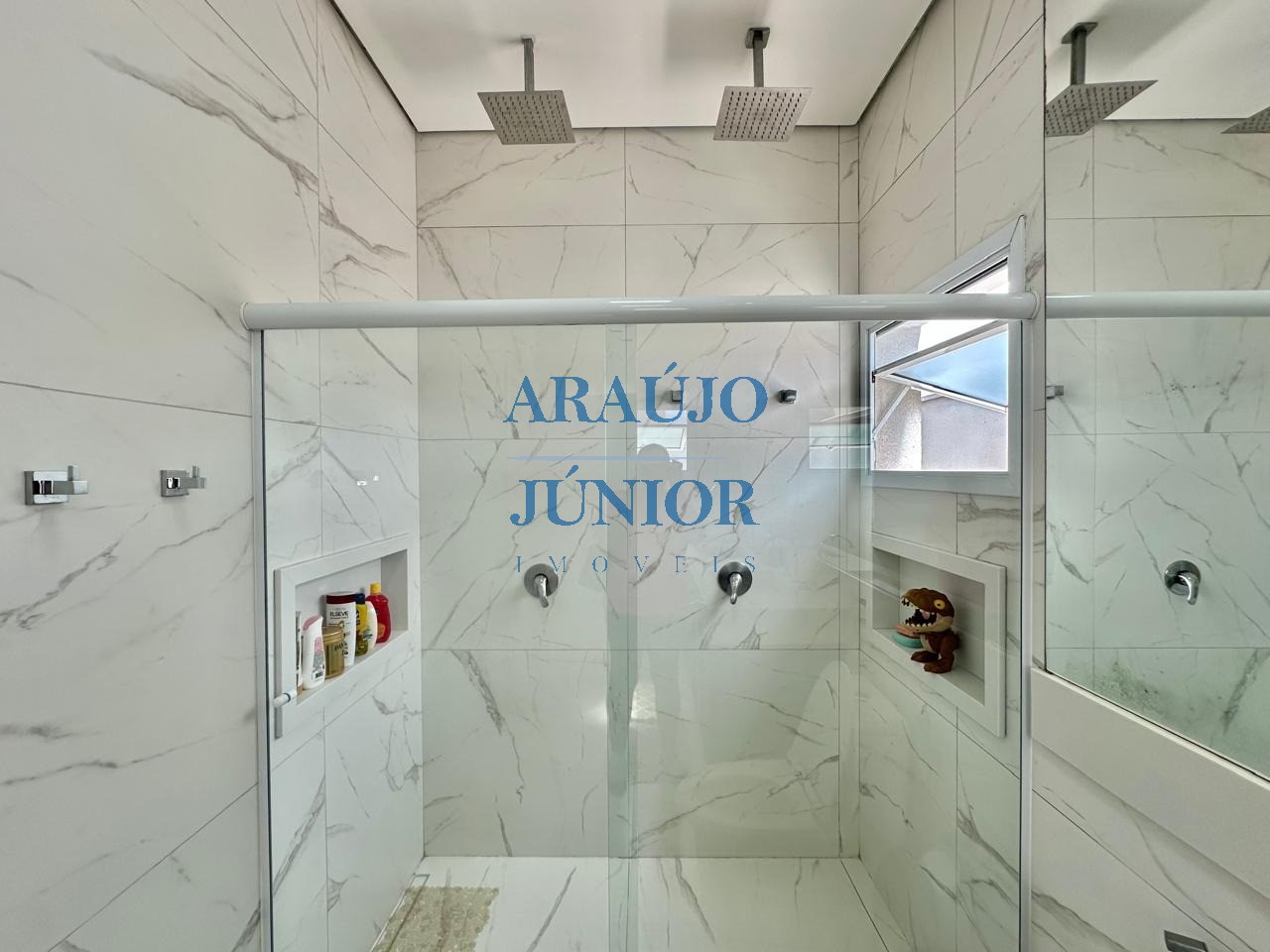 Casa, 3 quartos, 210 m² - Foto 4