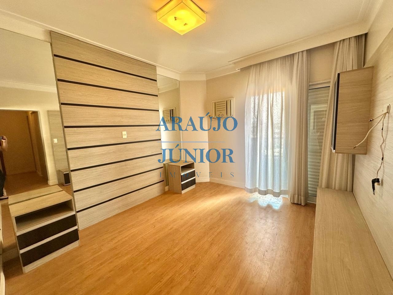Apartamento, 3 quartos, 156 m² - Foto 1