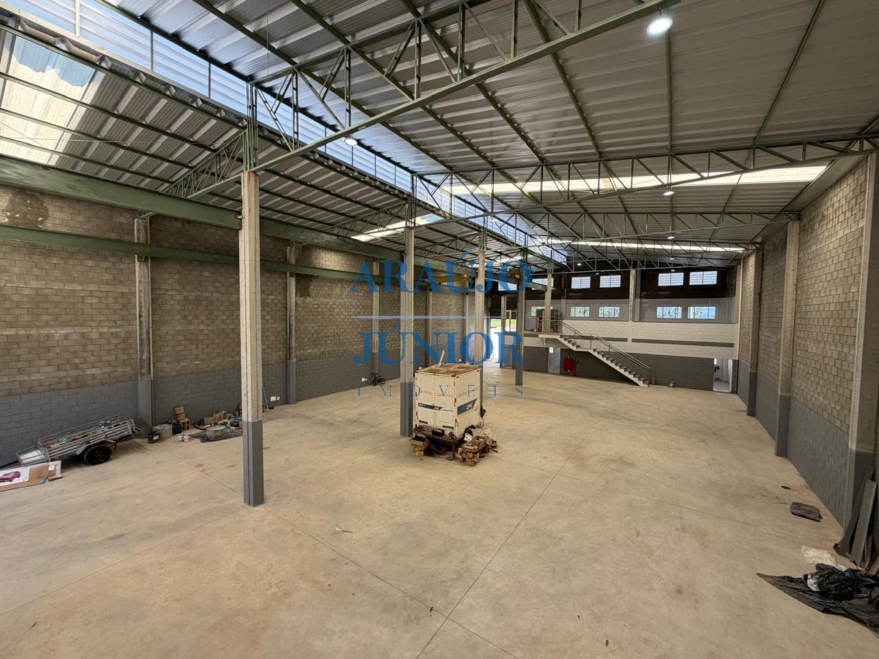 Depósito-Galpão, 945 m² - Foto 2
