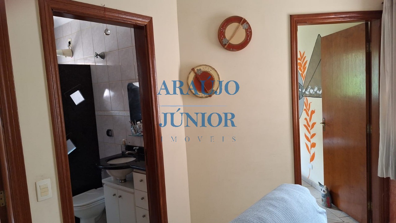 Casa, 3 quartos, 230 m² - Foto 16
