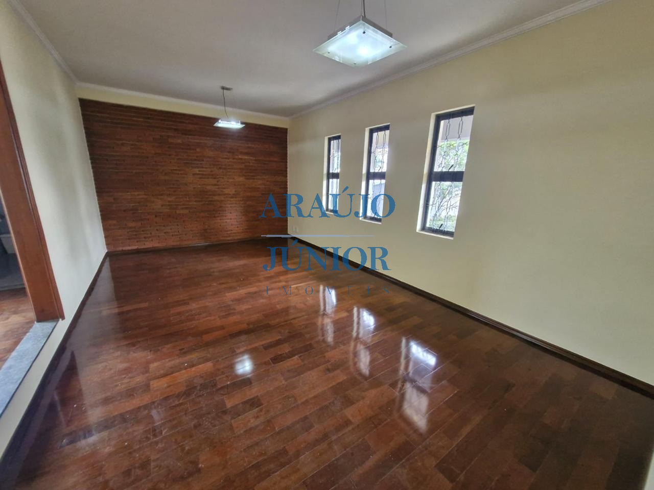 Casa, 3 quartos, 184 m² - Foto 2