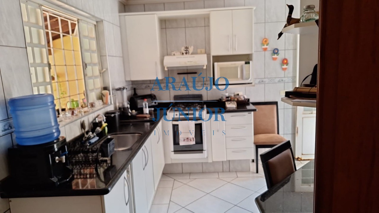 Casa, 3 quartos, 230 m² - Foto 8