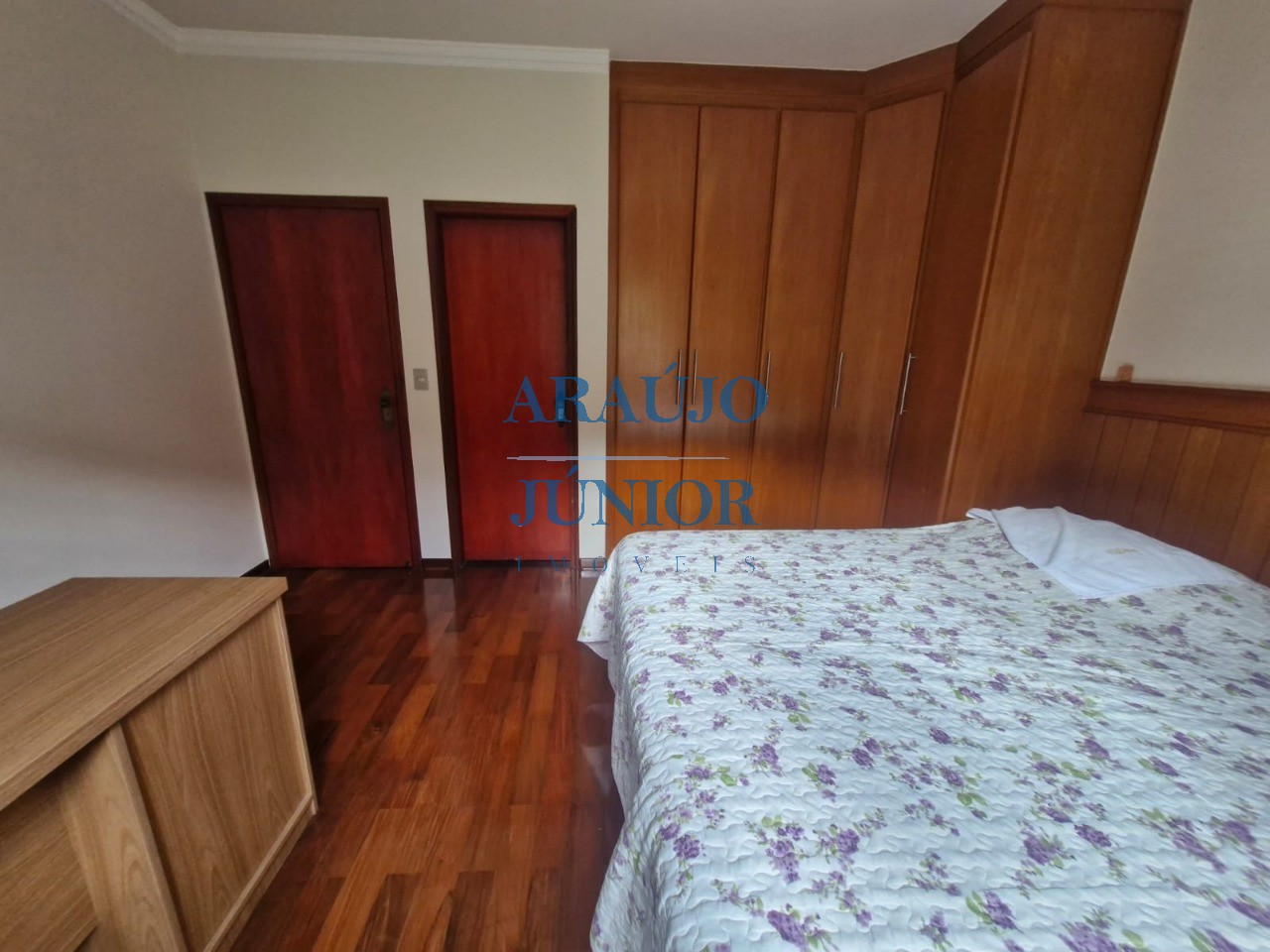 Casa, 3 quartos, 220 m² - Foto 2