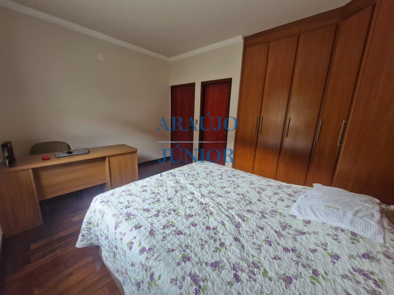 Casa, 3 quartos, 220 m² - Foto 3