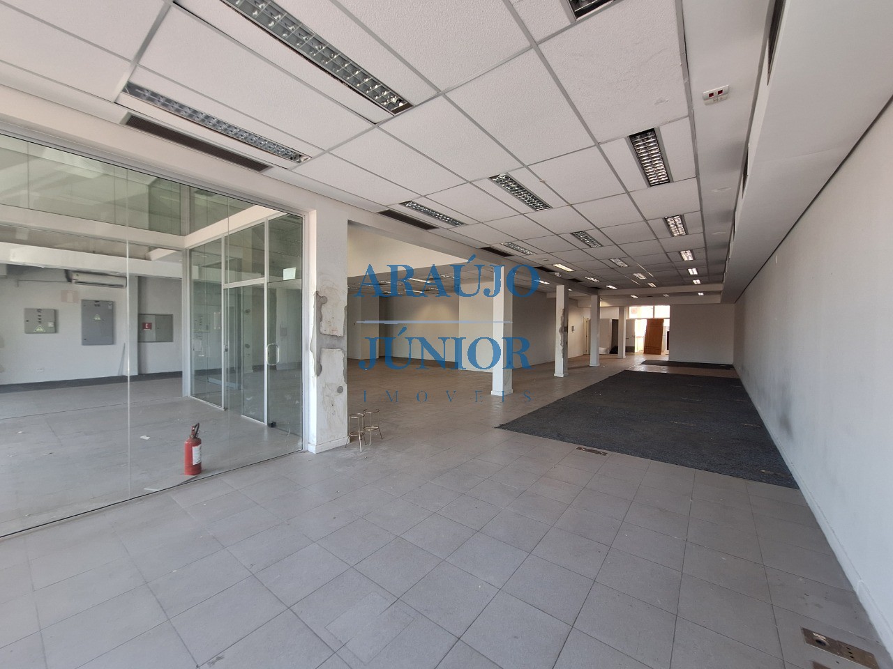 Loja-Salão, 2228 m² - Foto 1