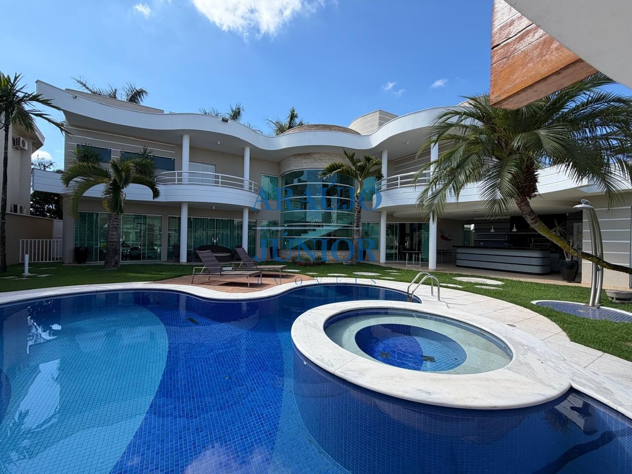 Casa, 4 quartos, 466 m² - Foto 1