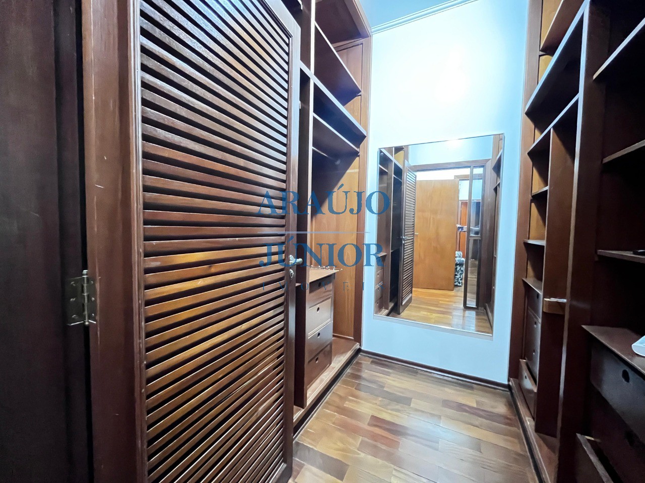 Casa, 3 quartos, 324 m² - Foto 29