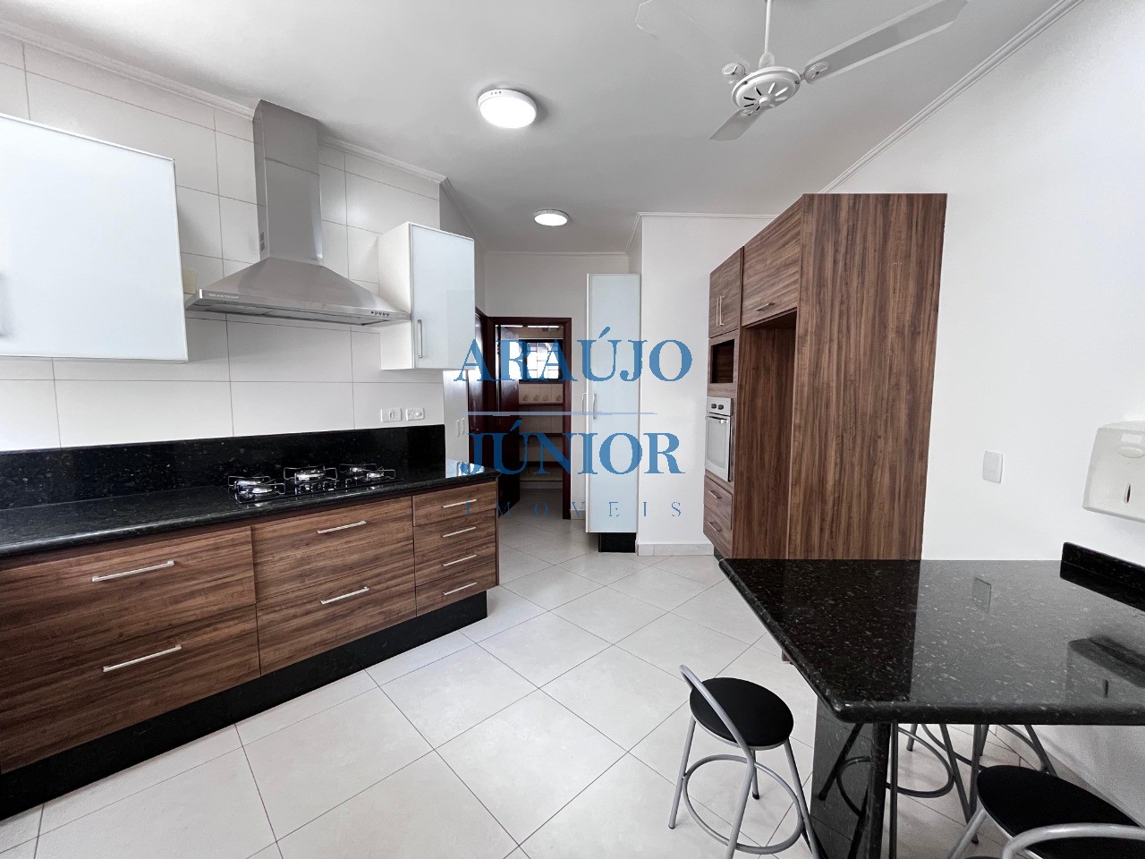 Casa, 3 quartos, 324 m² - Foto 8