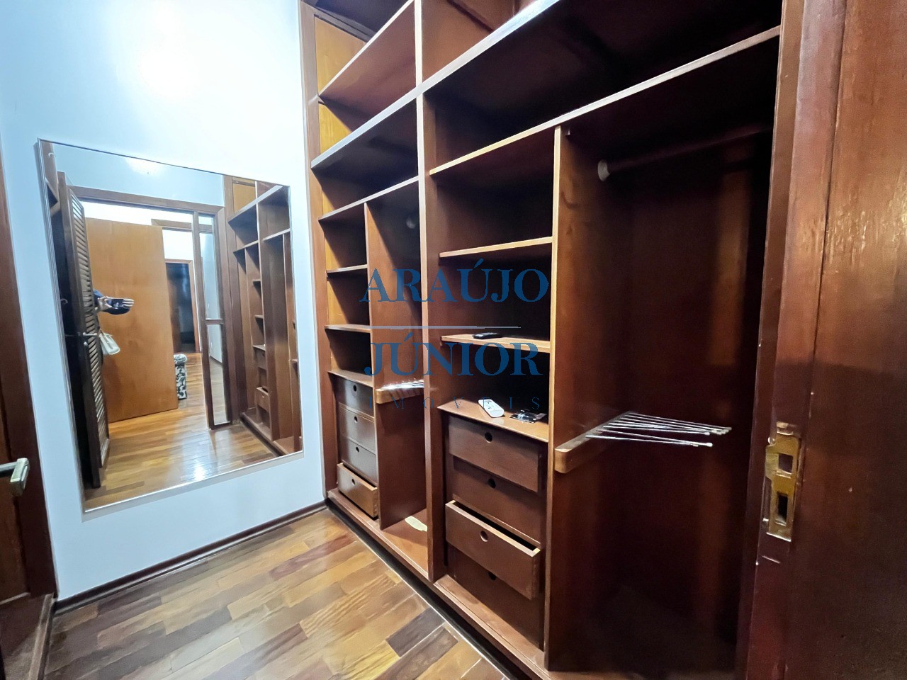 Casa, 3 quartos, 324 m² - Foto 25