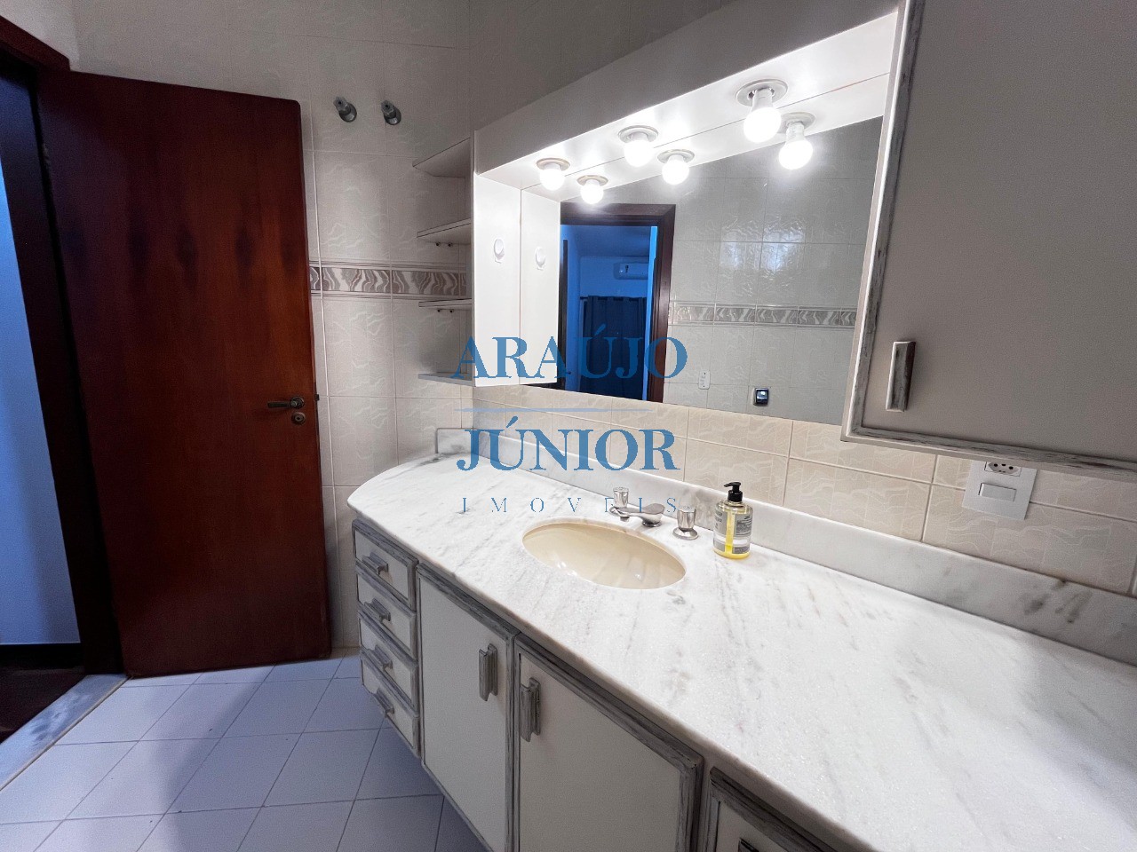 Casa, 3 quartos, 324 m² - Foto 22