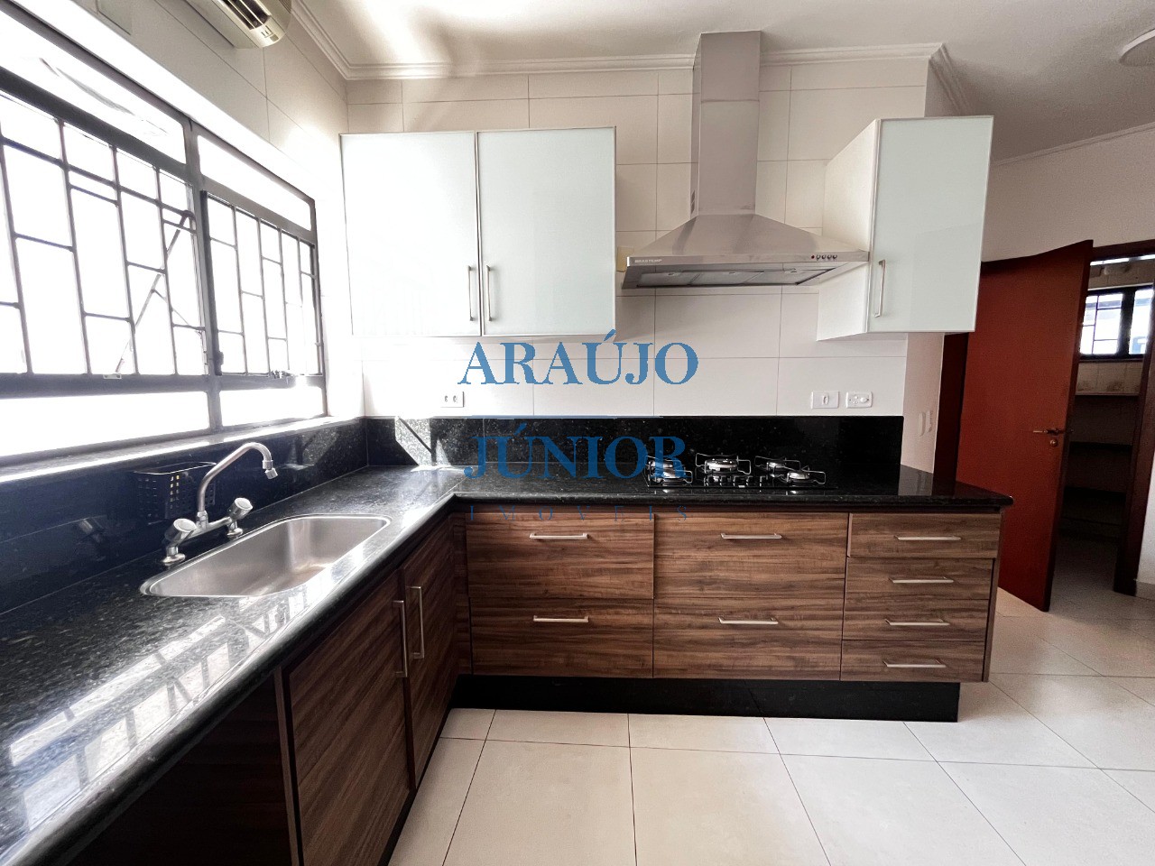 Casa, 3 quartos, 324 m² - Foto 7