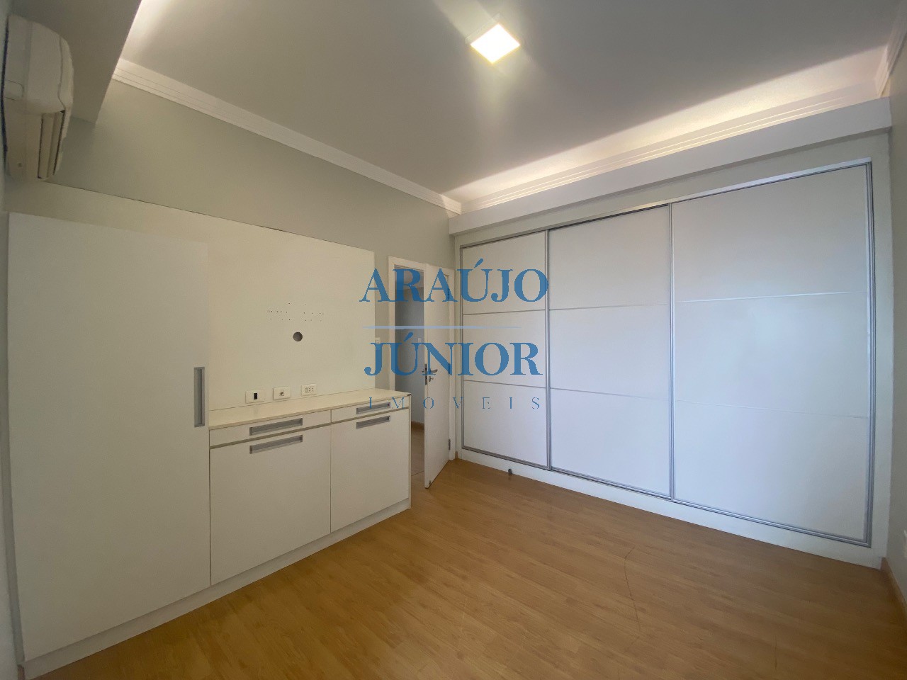 Apartamento, 3 quartos, 150 m² - Foto 2