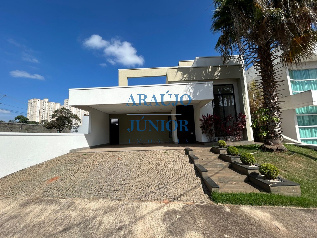 Casa, 3 quartos, 131 m² - Foto 2