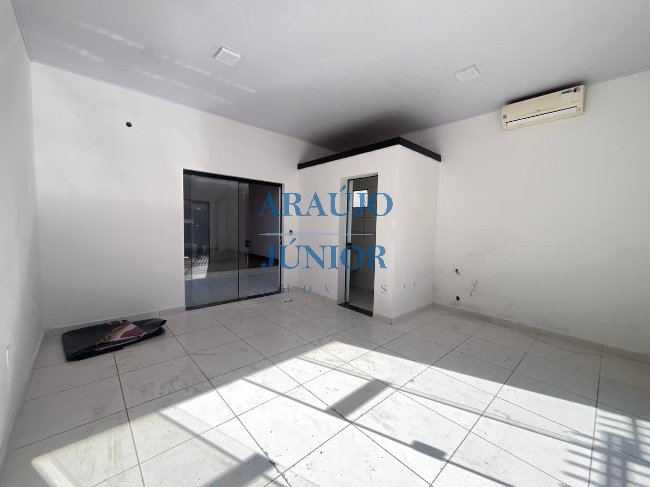 Prédio Inteiro, 76 m² - Foto 1